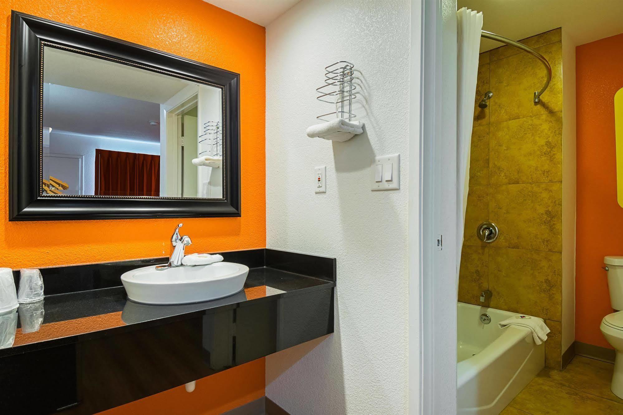 Motel 6 Lost Hills / Buttonwillow Racetrack Exteriör bild